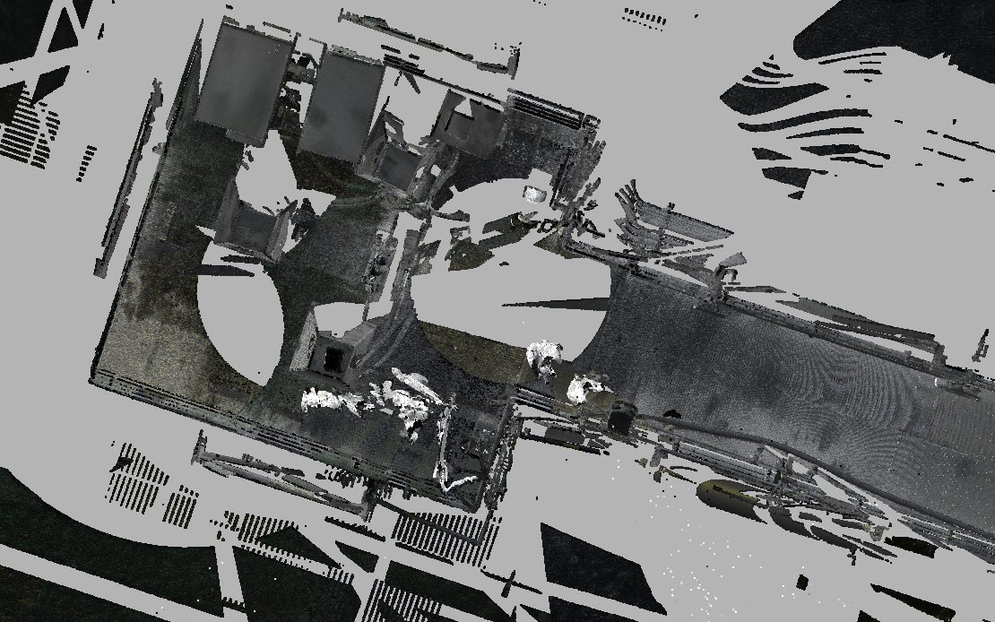 Vista en corte del modelo CAD de un espesador industrial reconstruido por ingeniería inversa